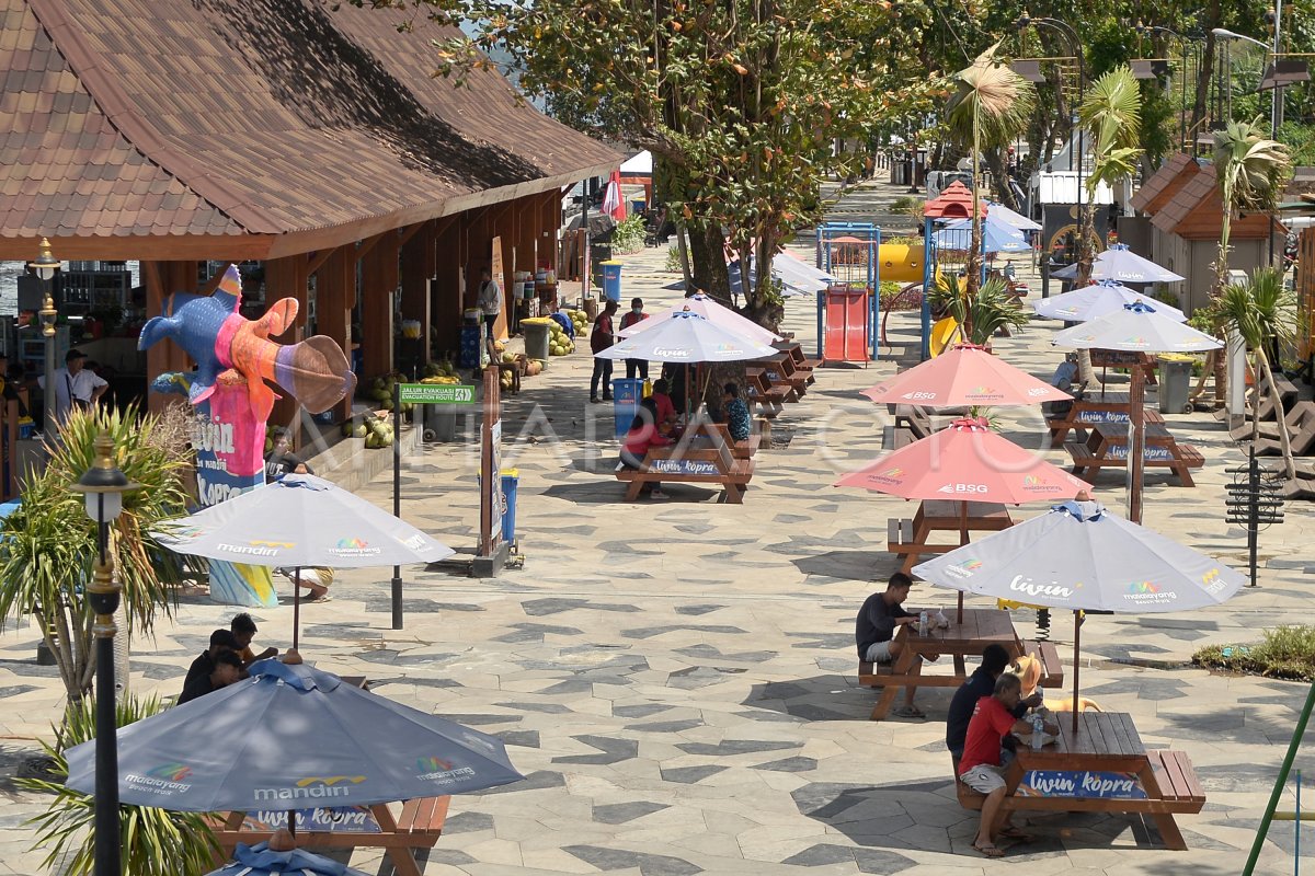 Pengembangan Kawasan Wisata Pantai Malalayang Manado Antara Foto