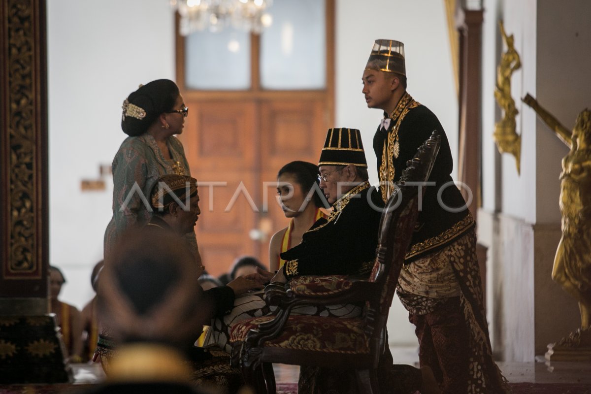 Peringatan Kenaikan Tahta Raja Keraton Solo Antara Foto