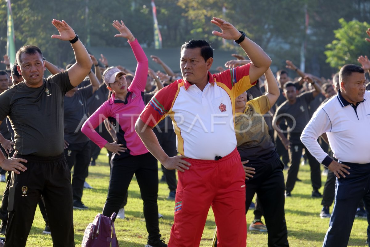 Olahraga Bersama Panglima Tni Di Bali Antara Foto