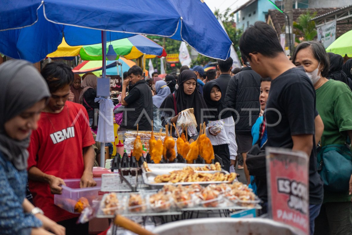 KAMPUNG RAMADHAN JOGOKARIYAN ANTARA Foto