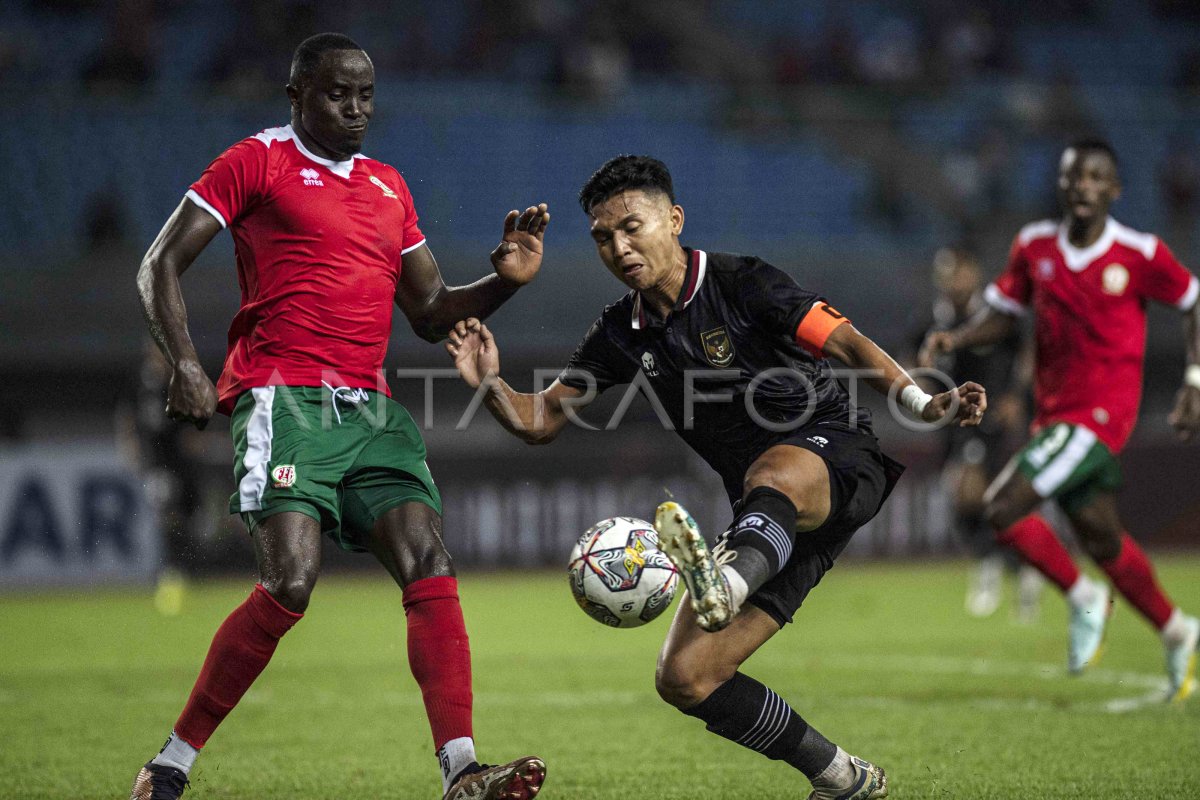 TIMNAS INDONESIA MELAWAN TIMNAS BURUNDI ANTARA Foto