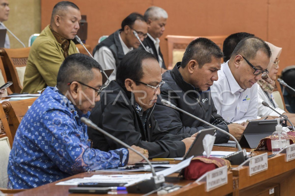 RAKER KOMISI VI DPR DENGAN BUMN LOGISTIK DAN INFRASTUKTUR ANTARA Foto