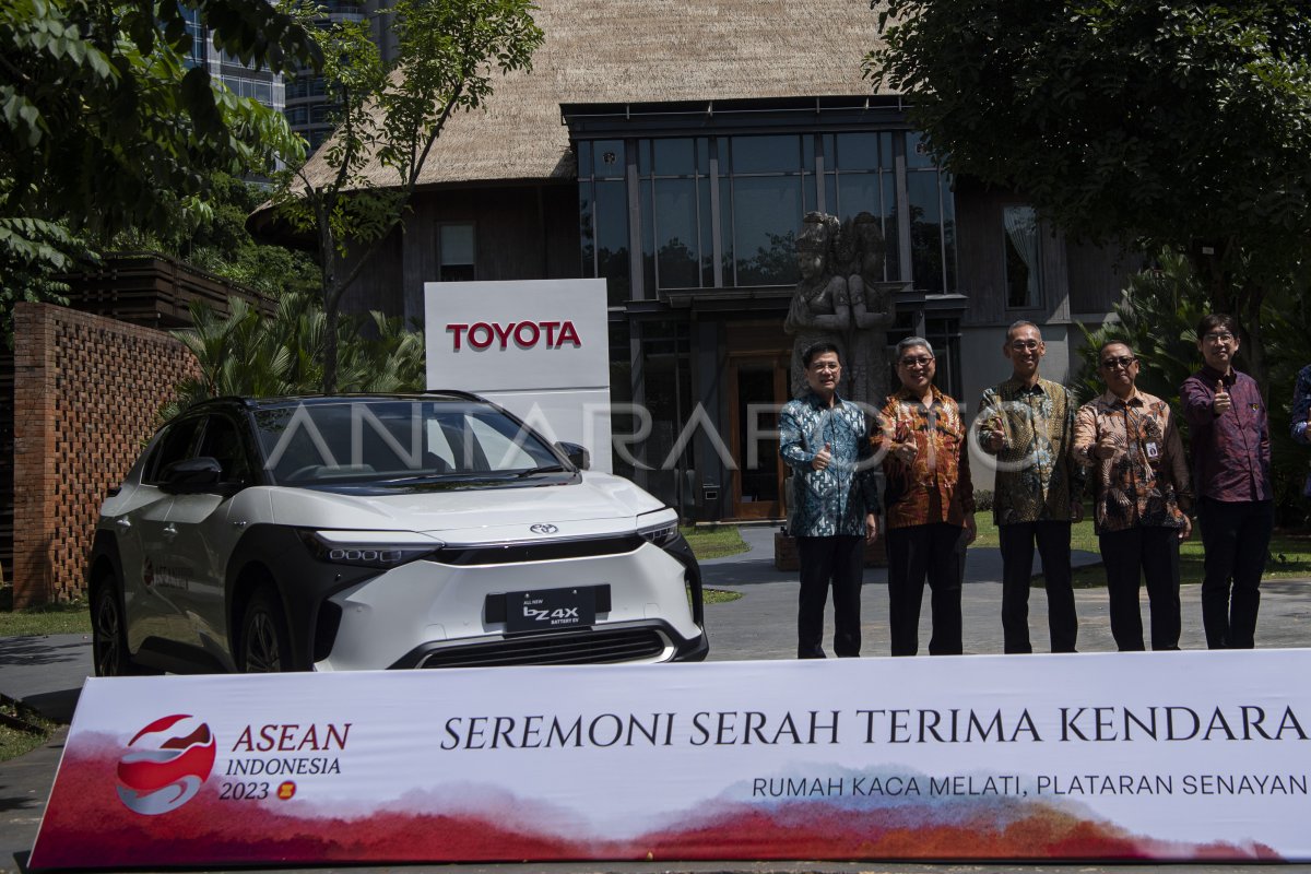 TAM SERAHKAN TOYOTA BZ4X UNTUK KTT ASEAN 2023 ANTARA Foto