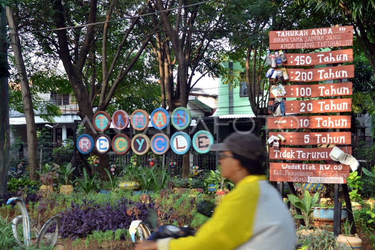 Taman Daur Ulang Sampah Di Cakun Antara Foto