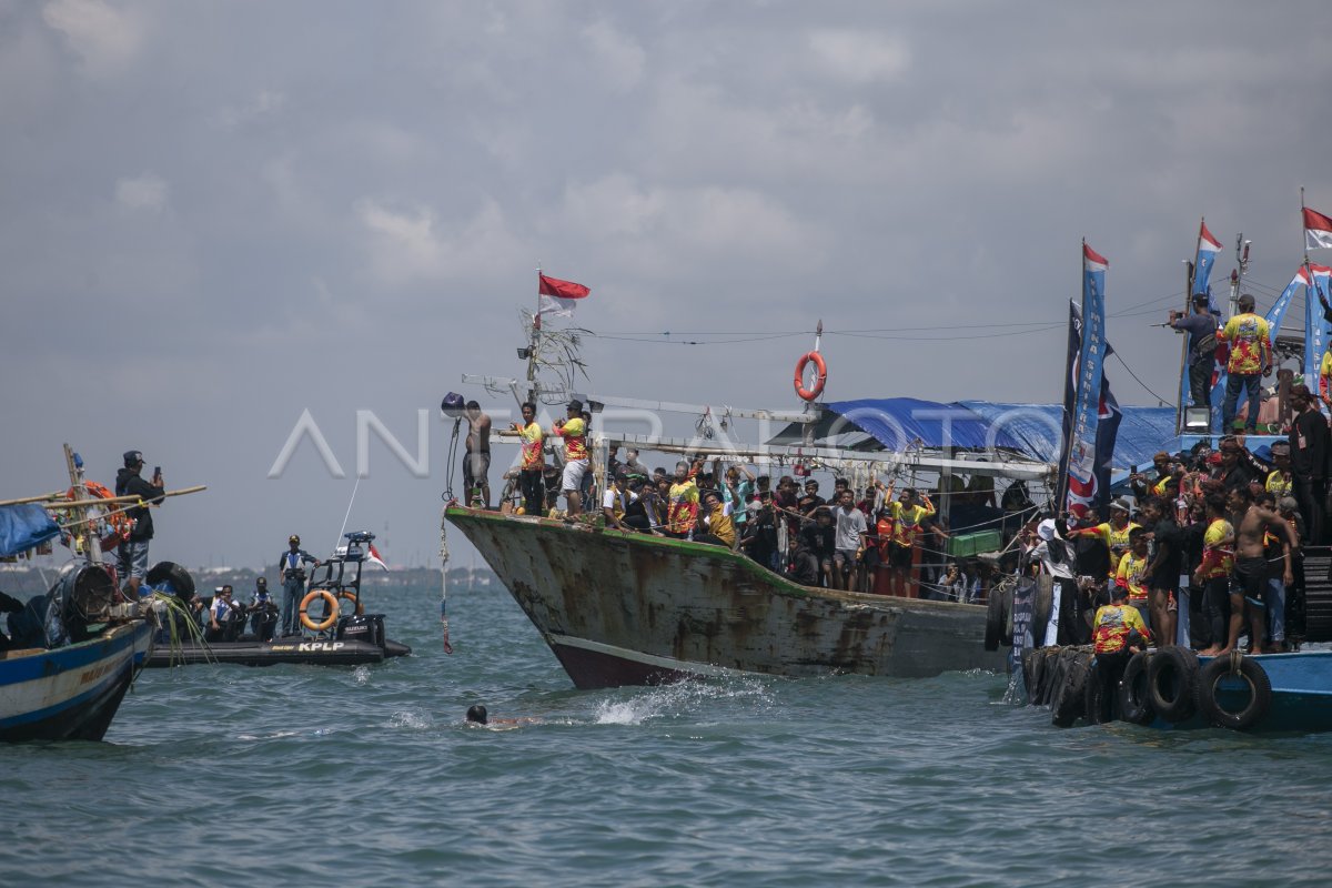 Tradisi Sedekah Laut Di Indramayu ANTARA Foto