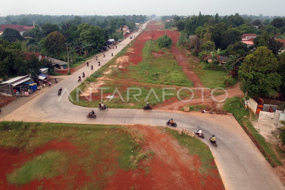 Pembangunan Jalan Bomang Terkendala Anggaran ANTARA Foto