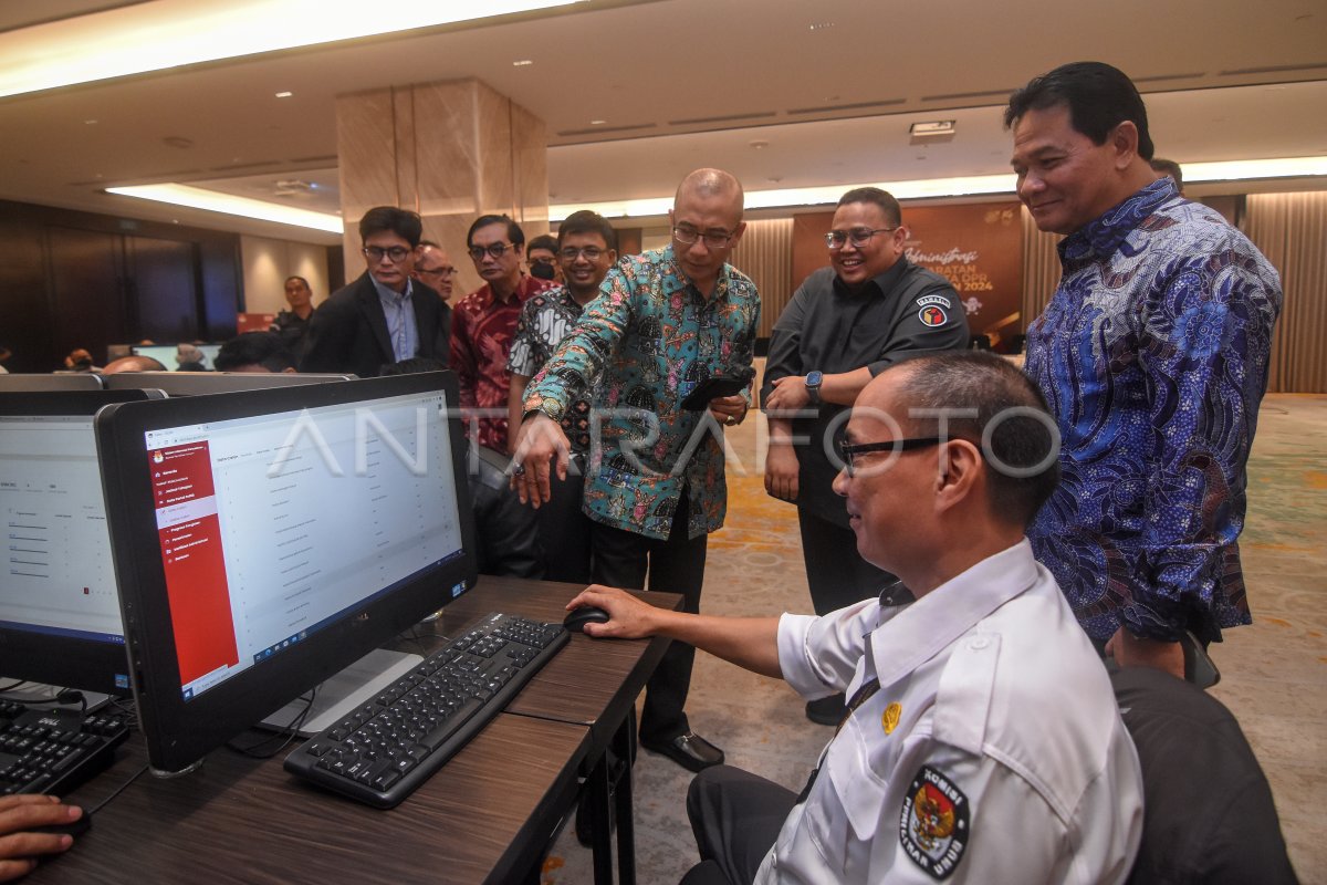 Verifikasi Administrasi Persyaratan Bacaleg Dpr Antara Foto