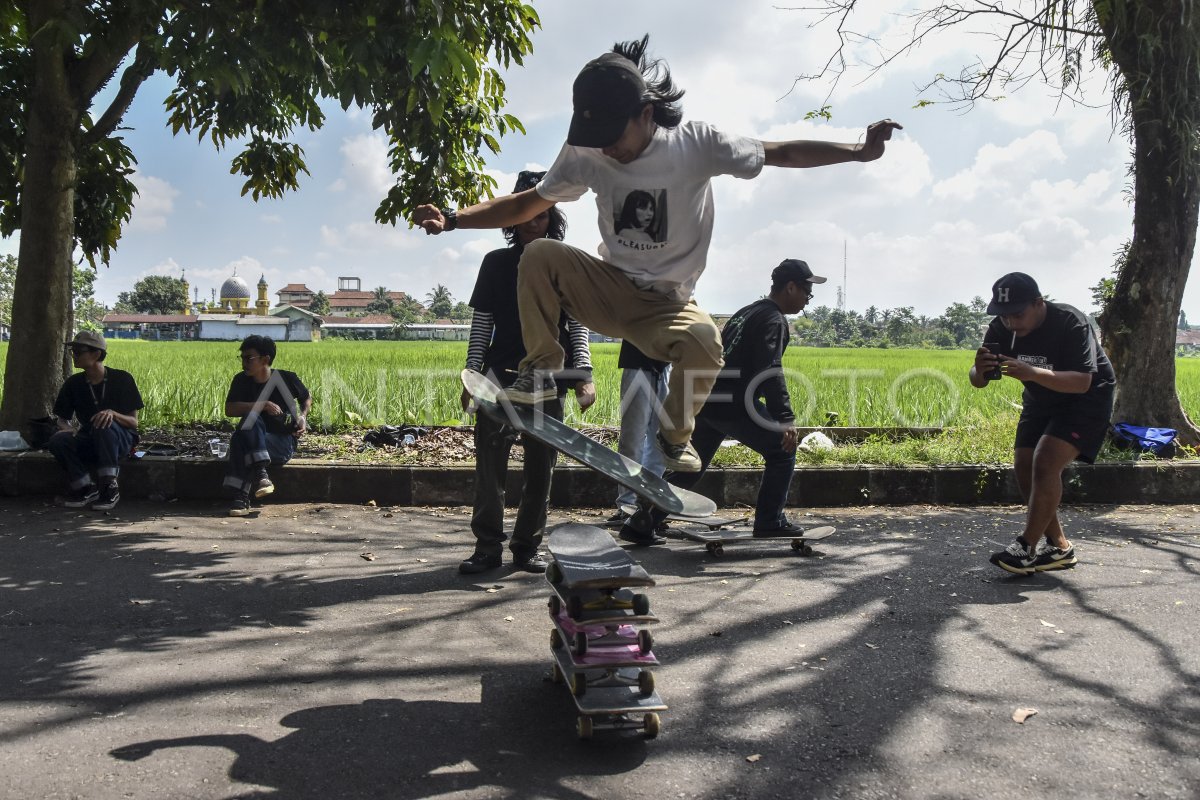 Peringatan Hari Skateboard Sedunia Di Tasikmalaya Antara Foto