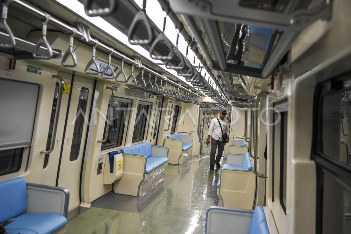 Persiapan Uji Coba Pengoperasian LRT Jabodebek ANTARA Foto