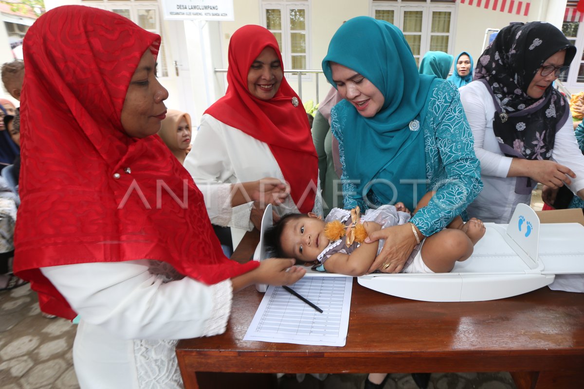 Imunisasi Lengkap Guna Cegah Stunting ANTARA Foto