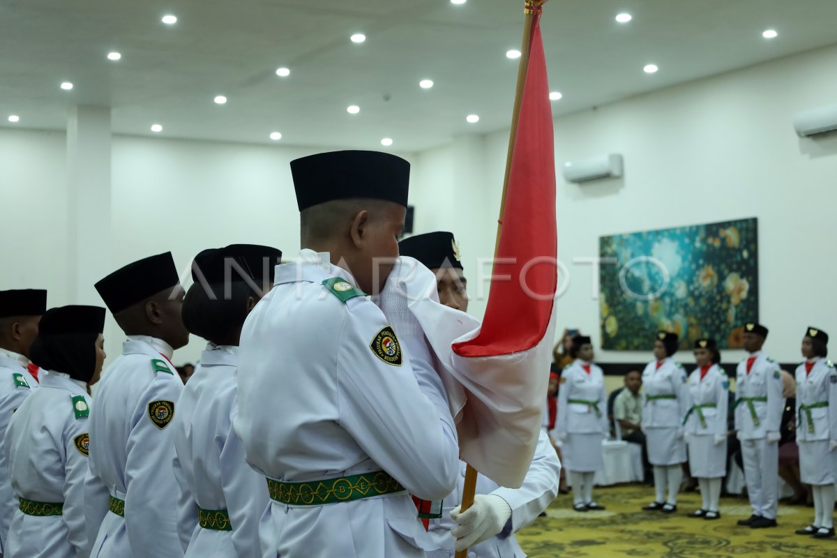 Pengukuhan Paskibraka Provinsi Papua Barat Daya ANTARA Foto