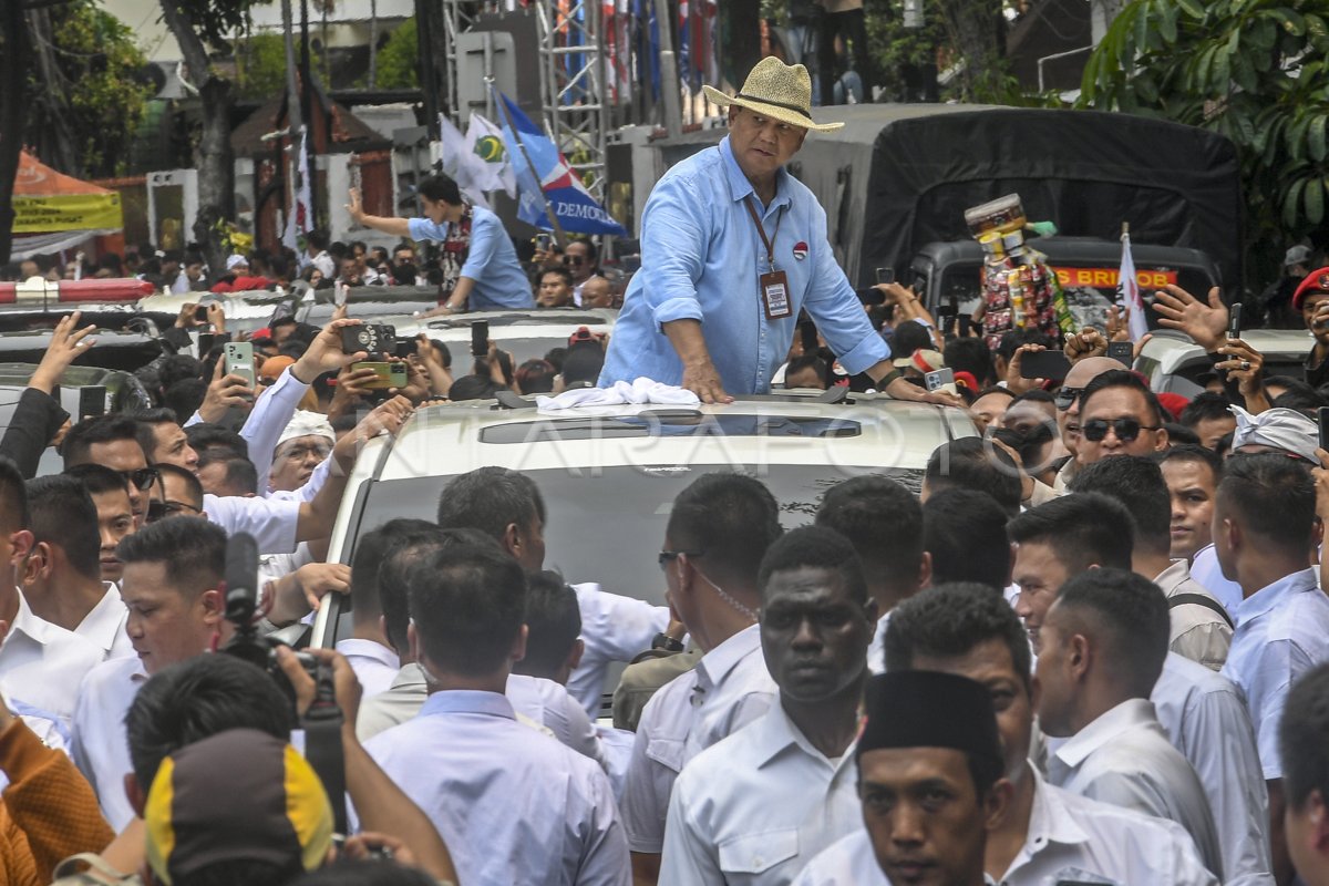 Prabowo Gibran Usai Daftar Pilpres Di Kpu Antara Foto