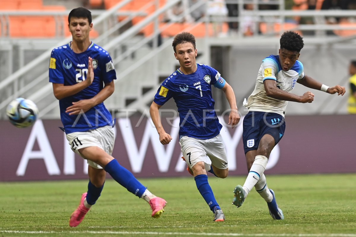 Piala Dunia U 17 Inggris Melawan Uzbekistan ANTARA Foto