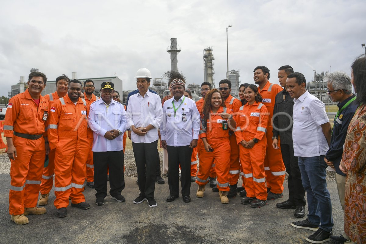 Presiden Joko Widodo Resmikan Kilang Tangguh Train 3 ANTARA Foto