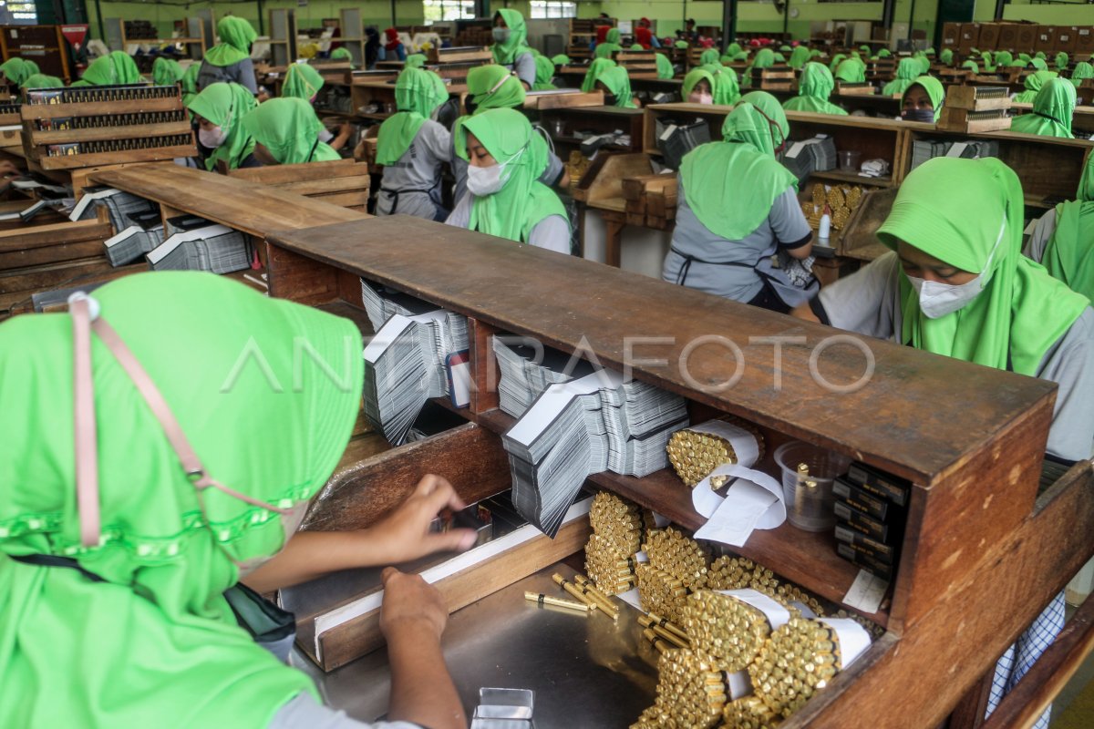 Pendapatan Cukai Hasil Tembakau ANTARA Foto