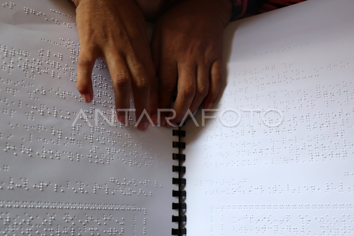 Tadarus Al Quran Braille ANTARA Foto