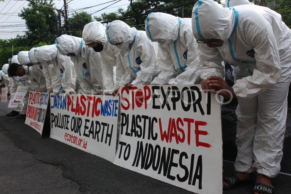 Aksi Lingkungan Di Konsulat Jenderal Jepang Antara Foto