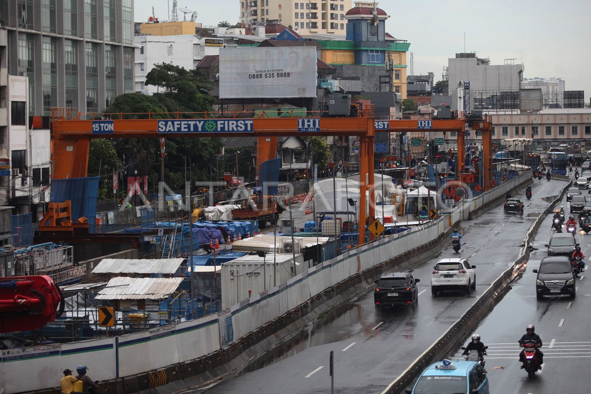 Perkembangan Proyek MRT Fase 2 ANTARA Foto