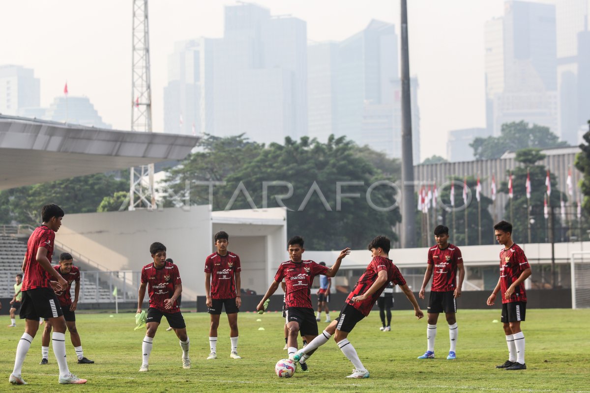 Latihan Timnas U Antara Foto