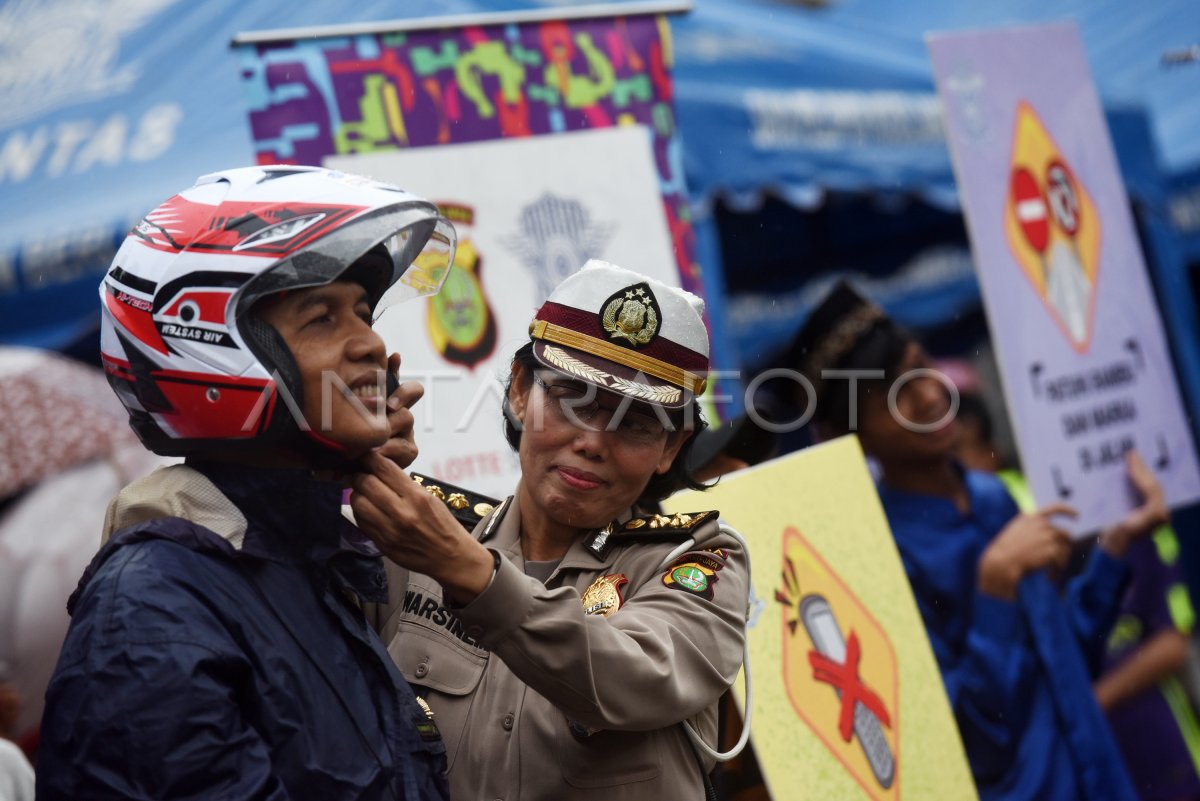 Aksi Tertib Berlalu Lintas Antara Foto