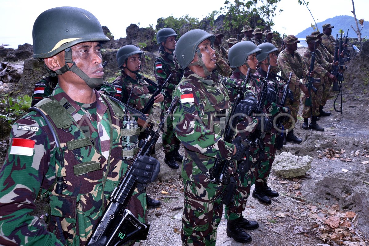 Upacara Di Patok Batas Negara Ri Png Antara Foto