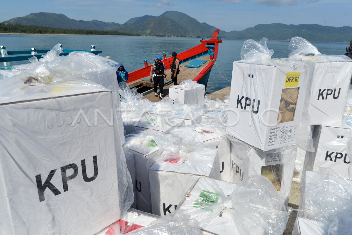 DISTRIBUSI LOGISTIK PEMILU PULAU TERLUAR ACEH ANTARA Foto