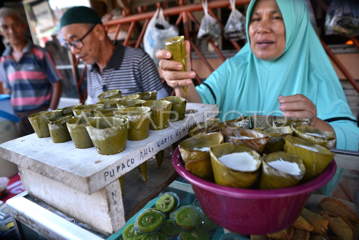 KULINER RAMADHAN KHAS KAMPUNG ARAB MANADO ANTARA Foto