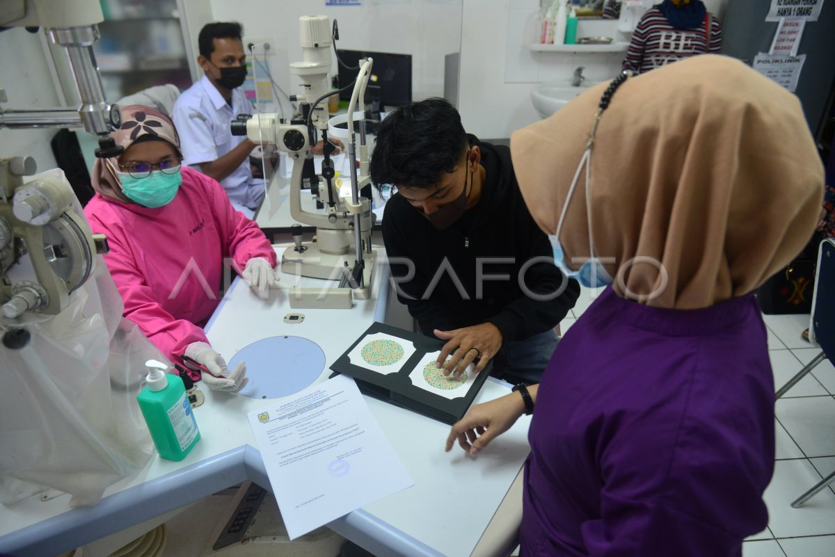 Tes Buta Warna Calon Mahasiswa Masuk Perguruan Tinggi Antara Foto