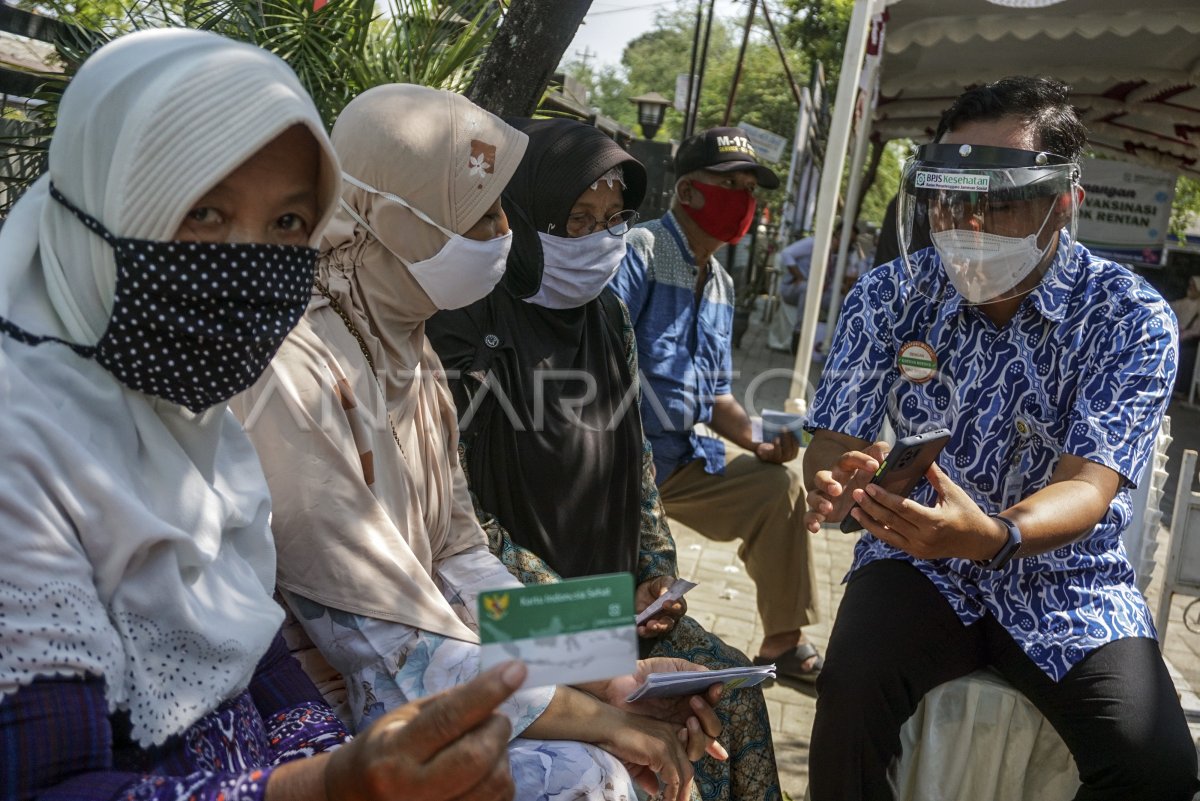 EDUKASI PENGGUNAAN APLIKASI JKN KIS BPJS KESEHATAN ANTARA Foto