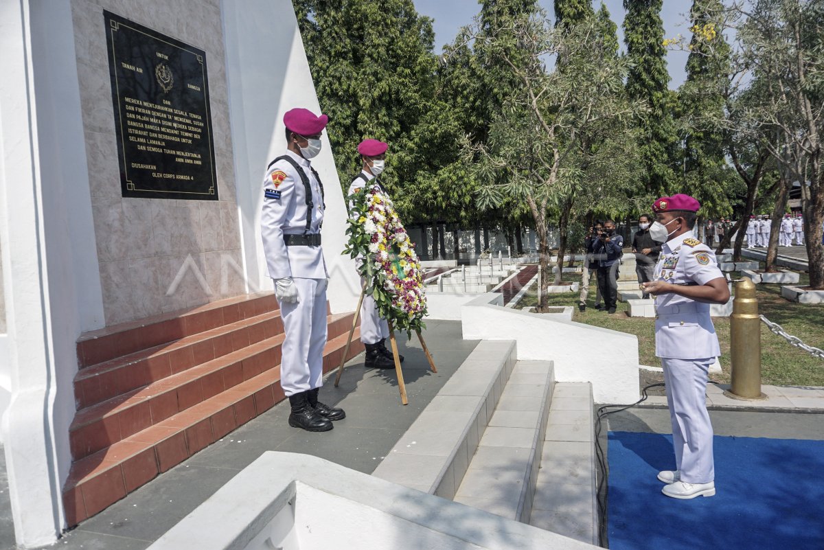 Ziarah Makam Pahlawan Hut Tni Antara Foto