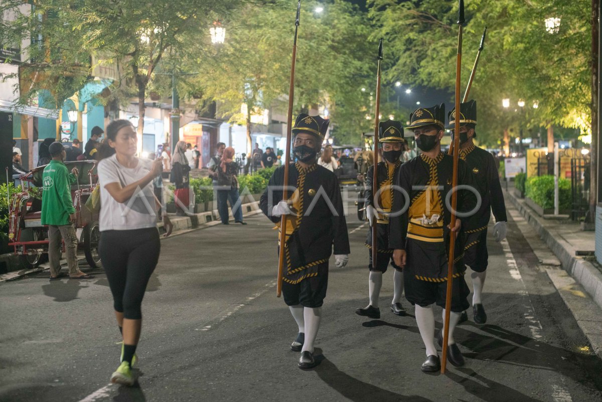 CAR FREE NIGHT MALIOBORO ANTARA Foto