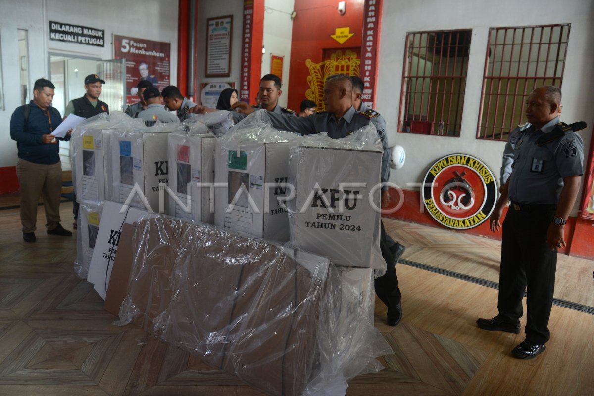 Distribusi Logistik Pemilu Di Lapas Aceh Antara Foto