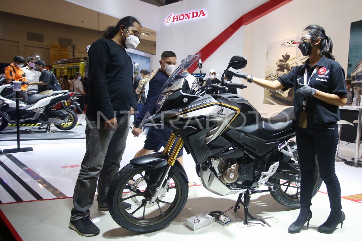 HONDA LUNCURKAN MOTOR SPORT ADVENTURE TURING 150 CC ANTARA Foto