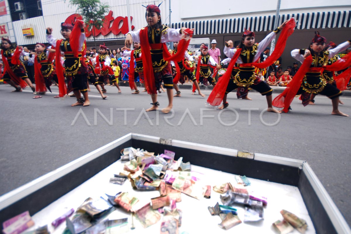 Arek Suroboyo Peduli Antara Foto