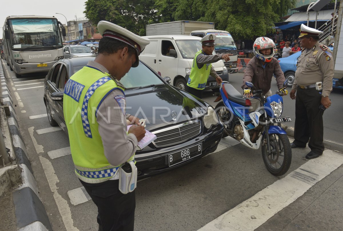 Operasi Zebra Antara Foto