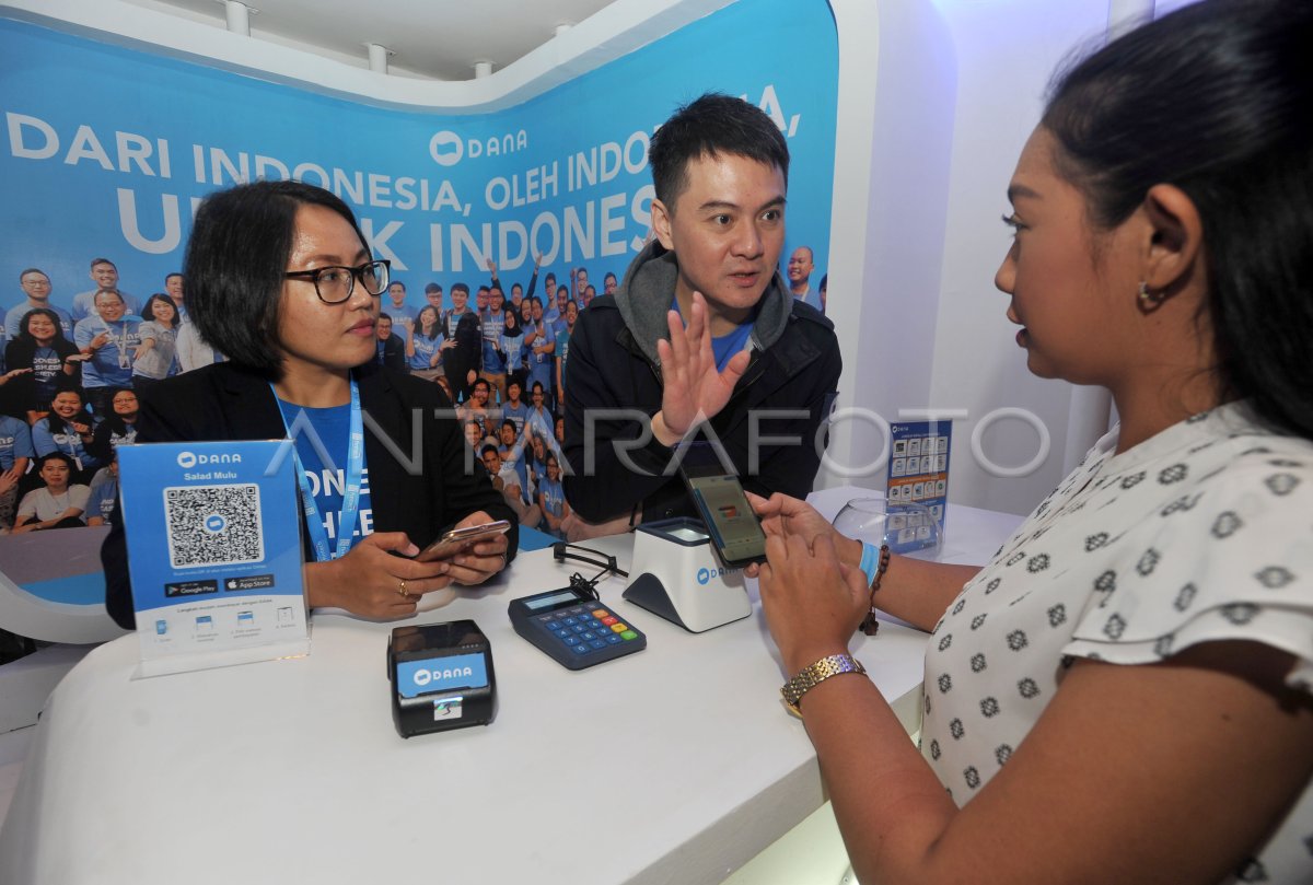 DANA PADA PAMERAN FINTECH INDONESIA 2019 ANTARA Foto