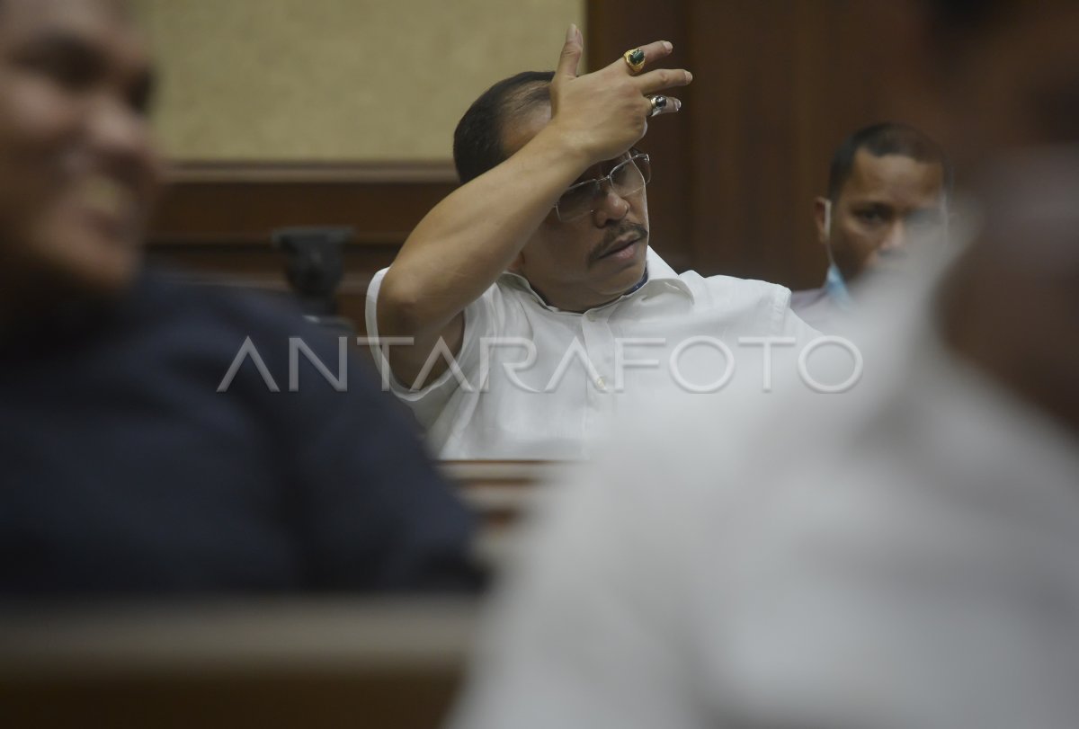 SIDANG KORUPSI PDAM MAKASSAR ANTARA Foto