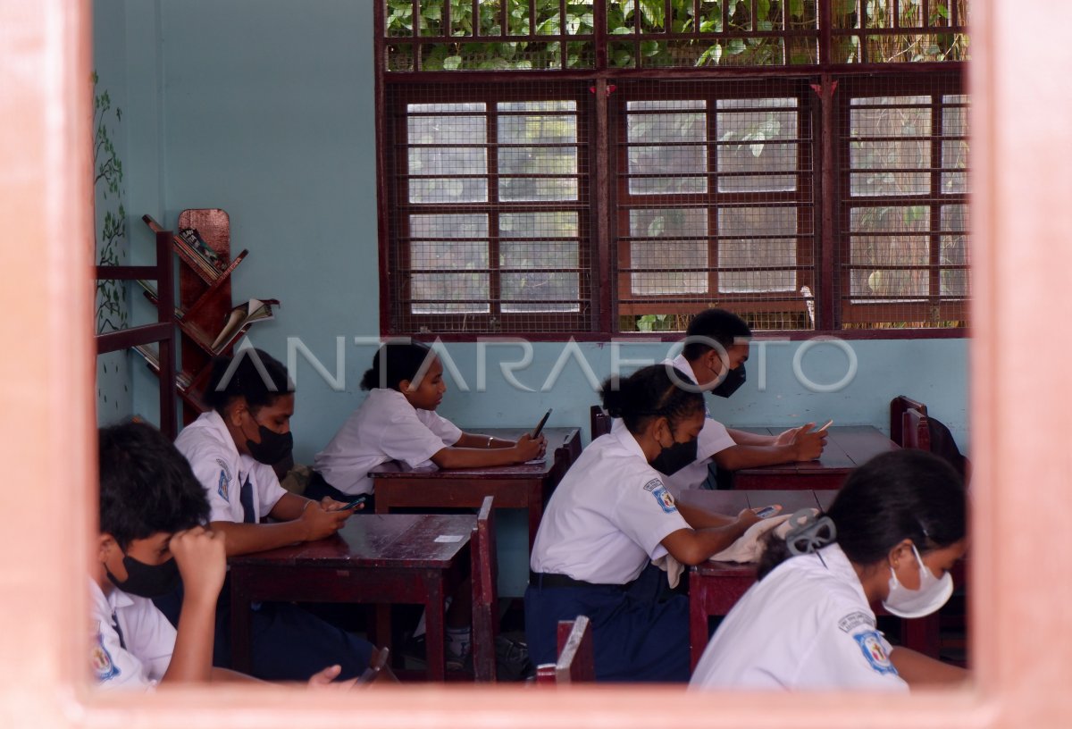 Ujian Computer Based Test Cbt Di Jayapura Antara Foto