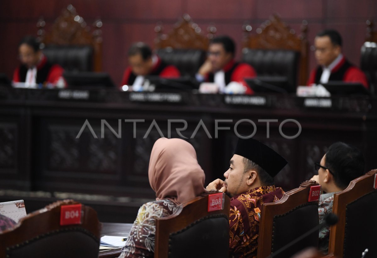 Hari Terakhir Sidang Putusan Sengketa Pileg Antara Foto