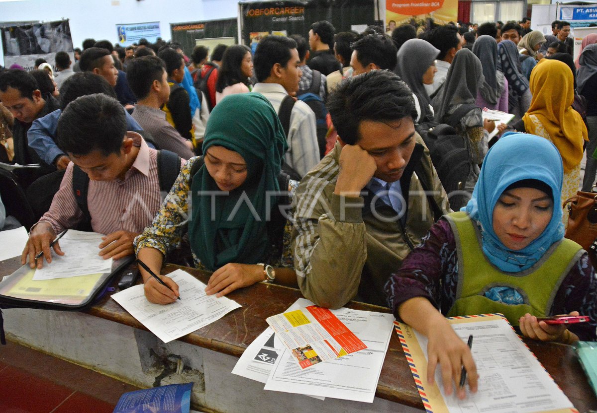 Bursa Kerja Antara Foto