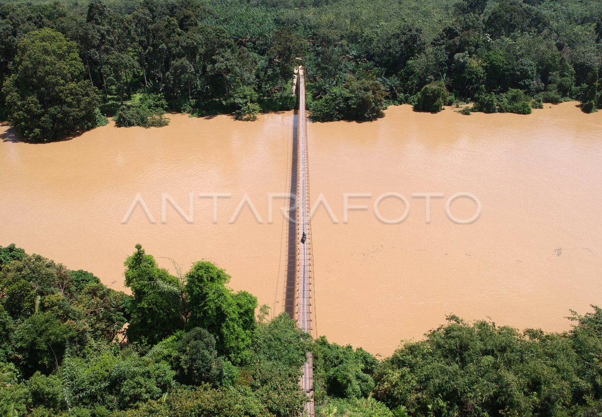 Kebutuhan Jembatan Gantung Jambi Antara Foto