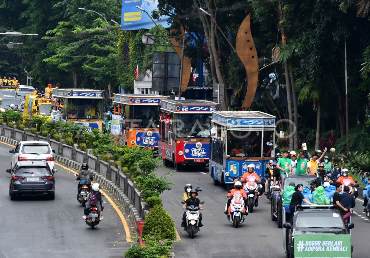 PAWAI SAMBUT PIALA ADIPURA DI KOTA BOGOR ANTARA Foto