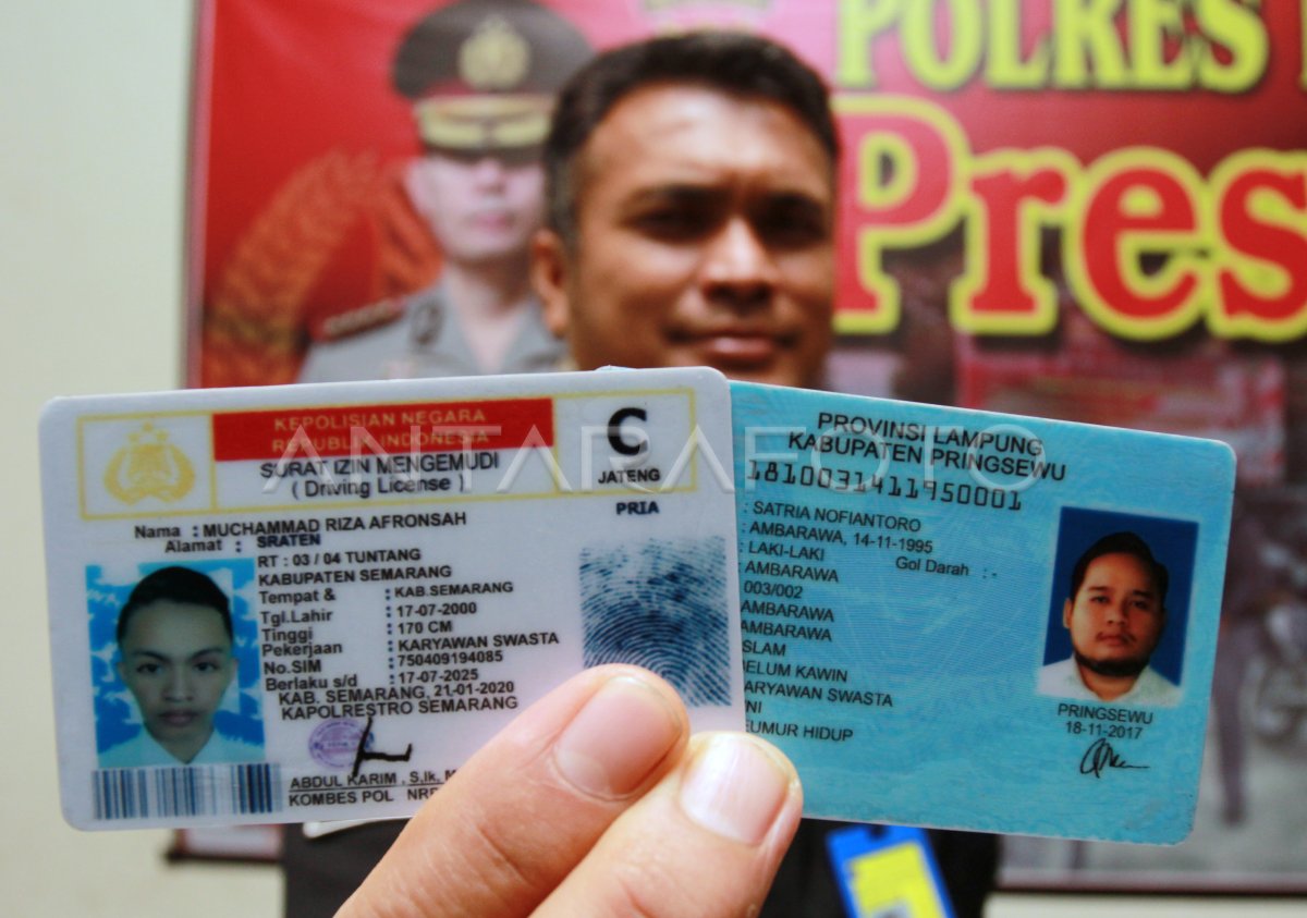 PENGUNGKAPAN PEMALSUAN DOKUMEN KEPENDUDUKAN DAN KEPOLISIAN ANTARA Foto