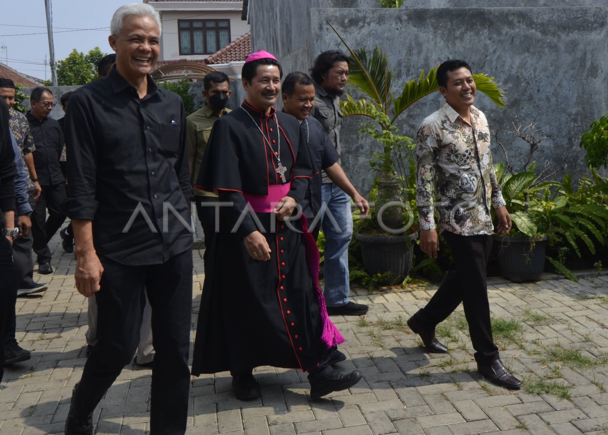 Ganjar Pranowo Kunjungi Keuskupan Tanjungkarang ANTARA Foto