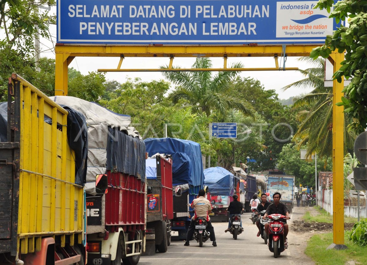 PELABUHAN LEMBAR TUTUP ANTARA Foto