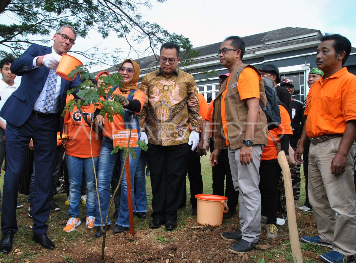 KUNJUNGAN WAKIL MENTERI DARI BELANDA DI IPB ANTARA Foto