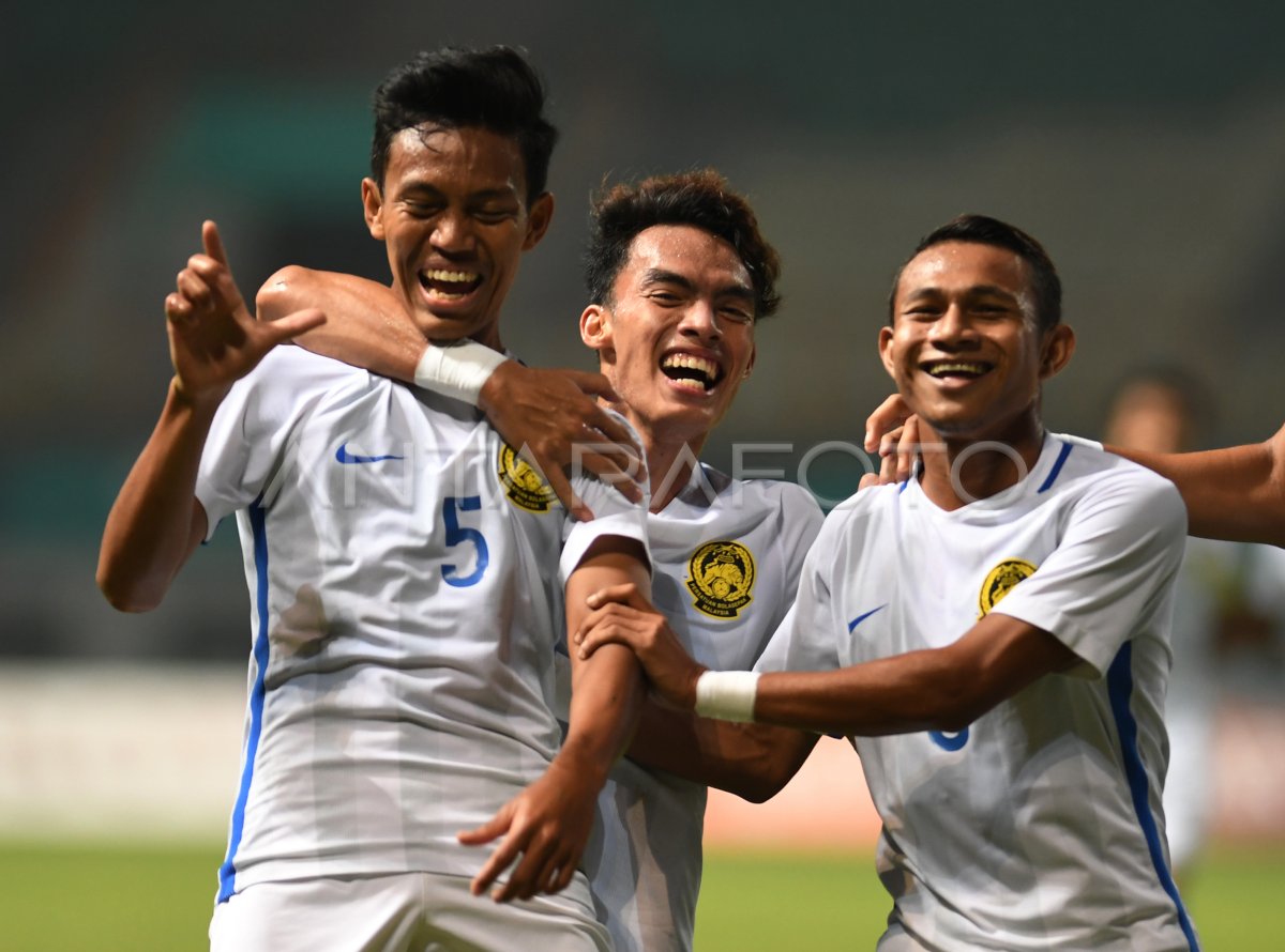 SEPAK BOLA PENYISIHAN MALAYSIA VS BAHRAIN ANTARA Foto