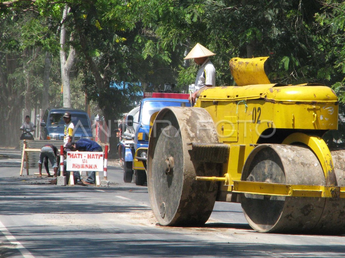 Perbaikan Jalan Antara Foto