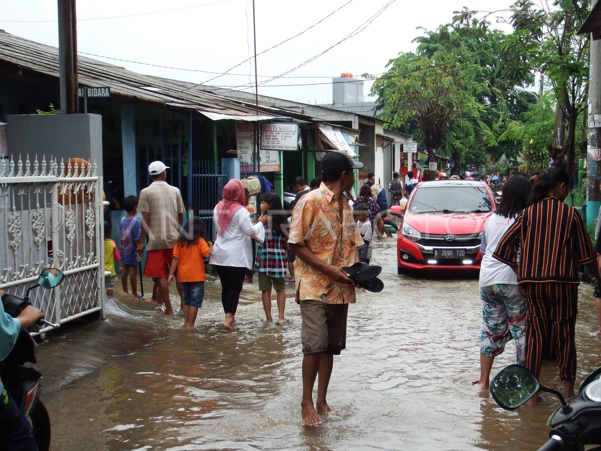 BANJIR DI BEKASI ANTARA Foto