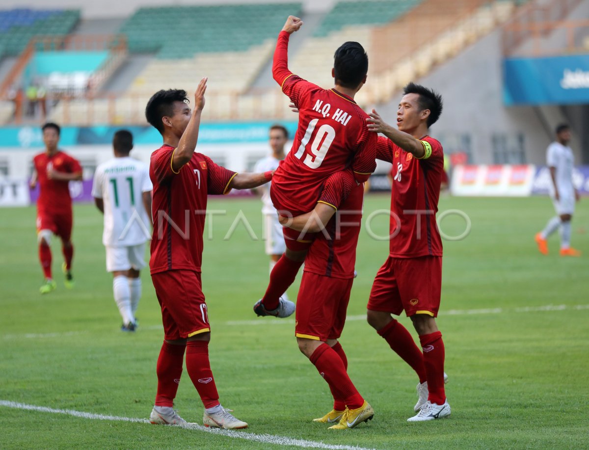 SEPAK BOLA VIETNAM VS PAKISTAN ANTARA Foto